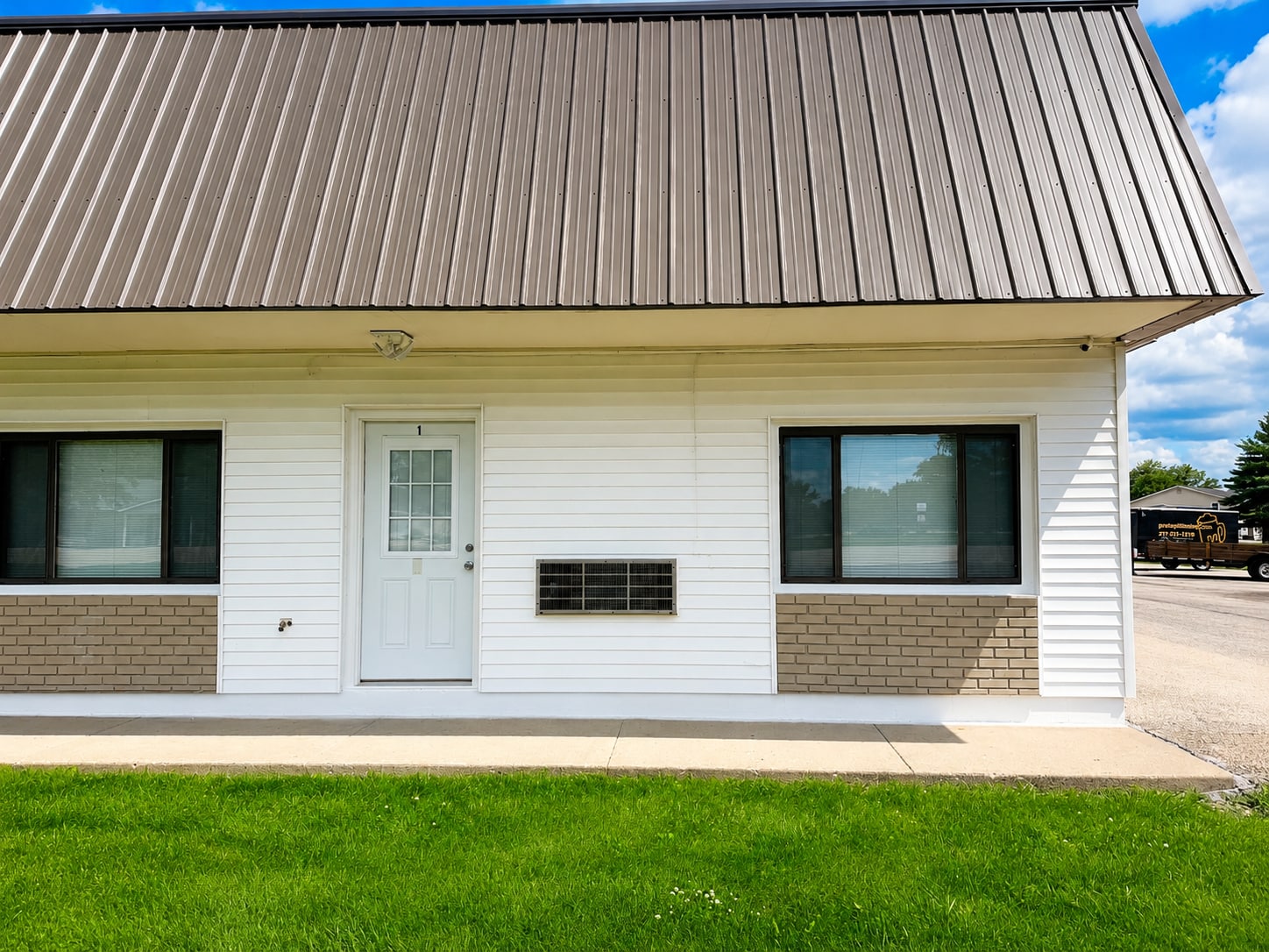 900 Christopher Ln, Springfield, IL for lease Building Photo- Image 1 of 9