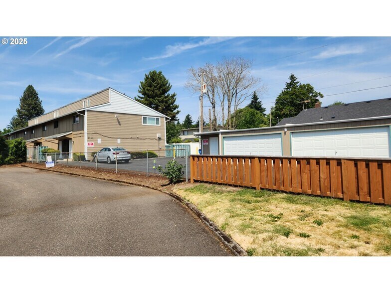 2510 E 8TH St, Vancouver, WA à vendre - Photo du bâtiment - Image 3 de 23