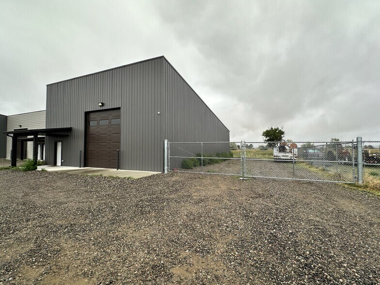 6821 Cowgirl Way, Billings, MT à louer - Photo du bâtiment - Image 2 de 14