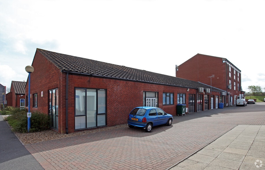 Walker Ave, Milton Keynes for sale - Building Photo - Image 2 of 4