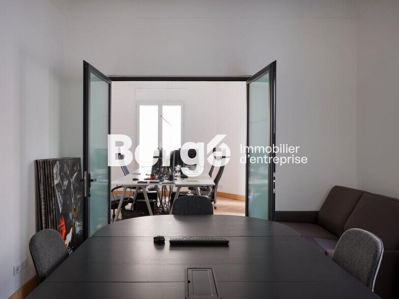 Office in Cannes for sale - Interior Photo - Image 3 of 19