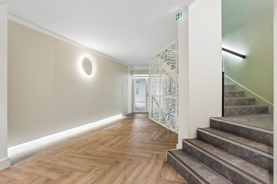 82 Avenue Marceau, Paris à louer - Photo intérieure - Image 3 de 9