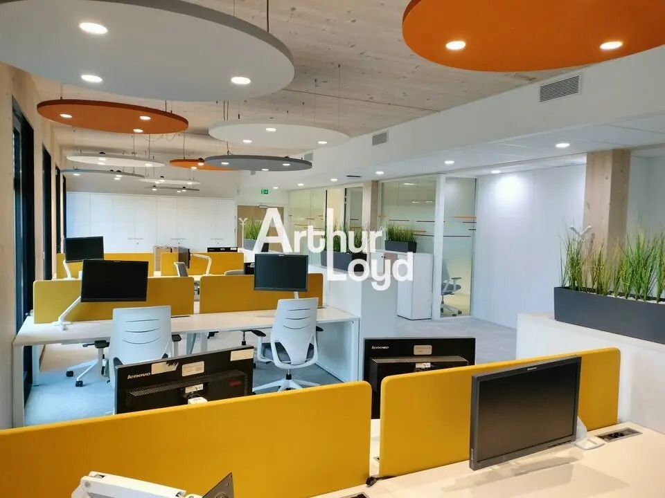 Office in Nice for lease Building Photo- Image 1 of 11