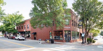 229 SE Douglas St, Lee's Summit, MO for lease Interior Photo- Image 1 of 1