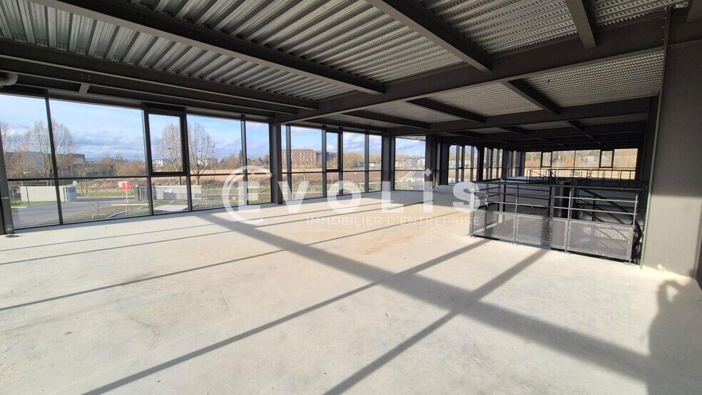 Office in Serris for lease - Interior Photo - Image 3 of 5