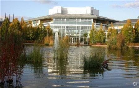 A1 Old Ively Rd, Farnborough for lease - Building Photo - Image 2 of 5