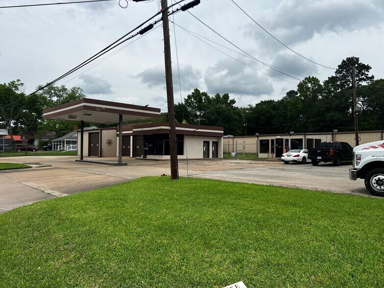1015 E Denman Ave, Lufkin, TX for sale - Primary Photo - Image 1 of 17