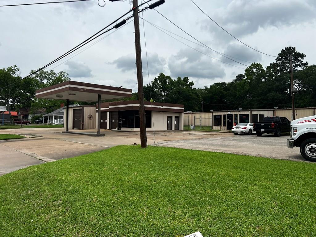 1015 E Denman Ave, Lufkin, TX for sale Primary Photo- Image 1 of 18