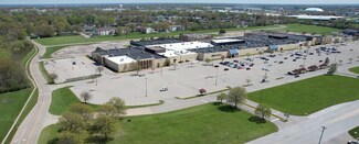 Plus de détails pour 550 S Gear Ave, West Burlington, IA - Commerce de détail à vendre