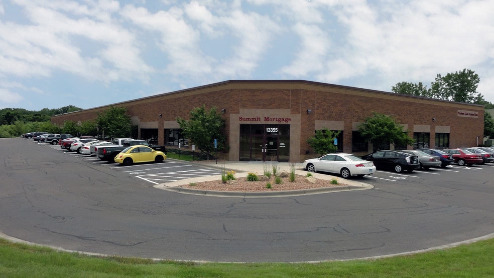 13355 N 10th Ave, Plymouth, MN for lease - Primary Photo - Image 1 of 11