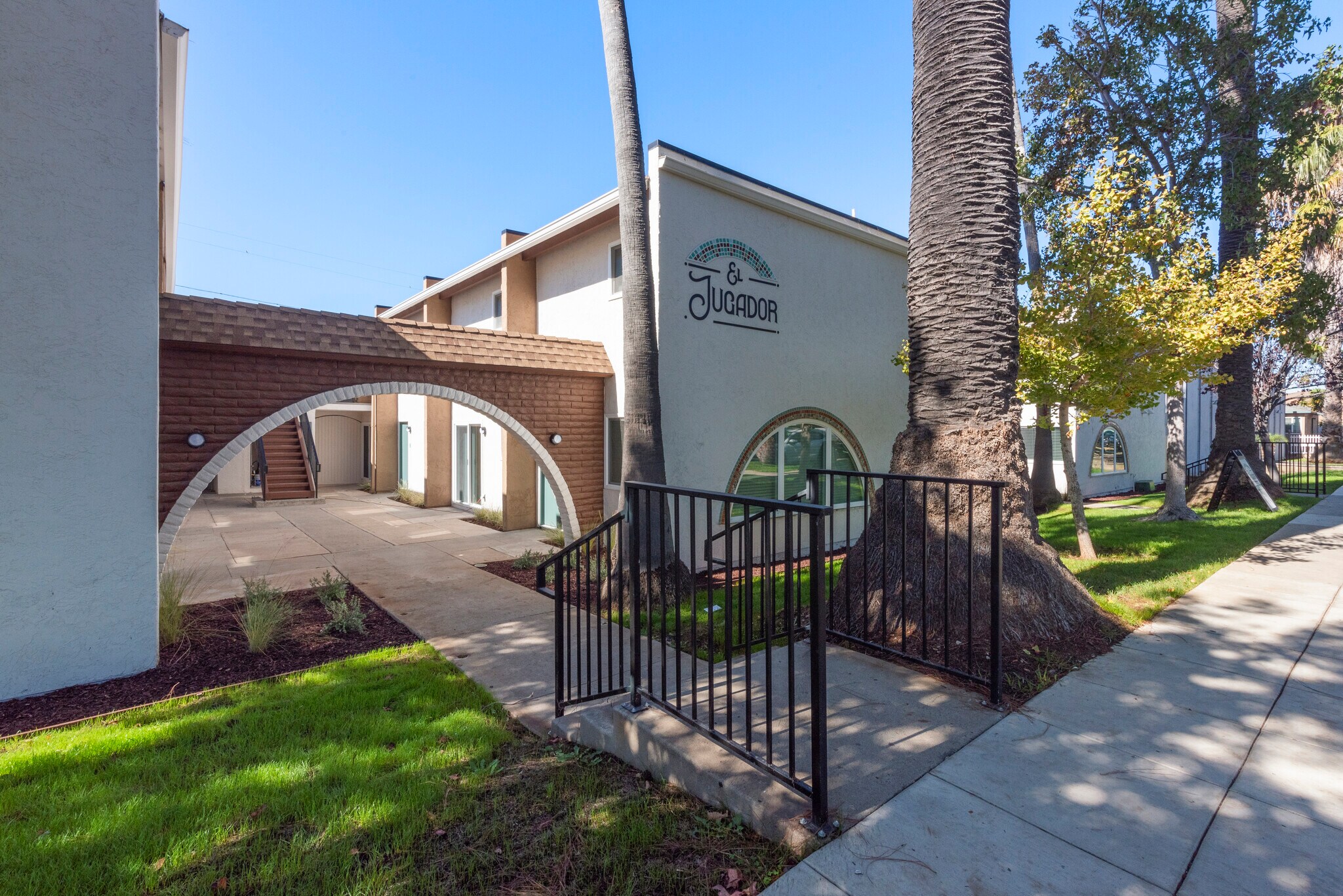 221 S Nevada St, Oceanside, CA à vendre Photo principale- Image 1 de 18