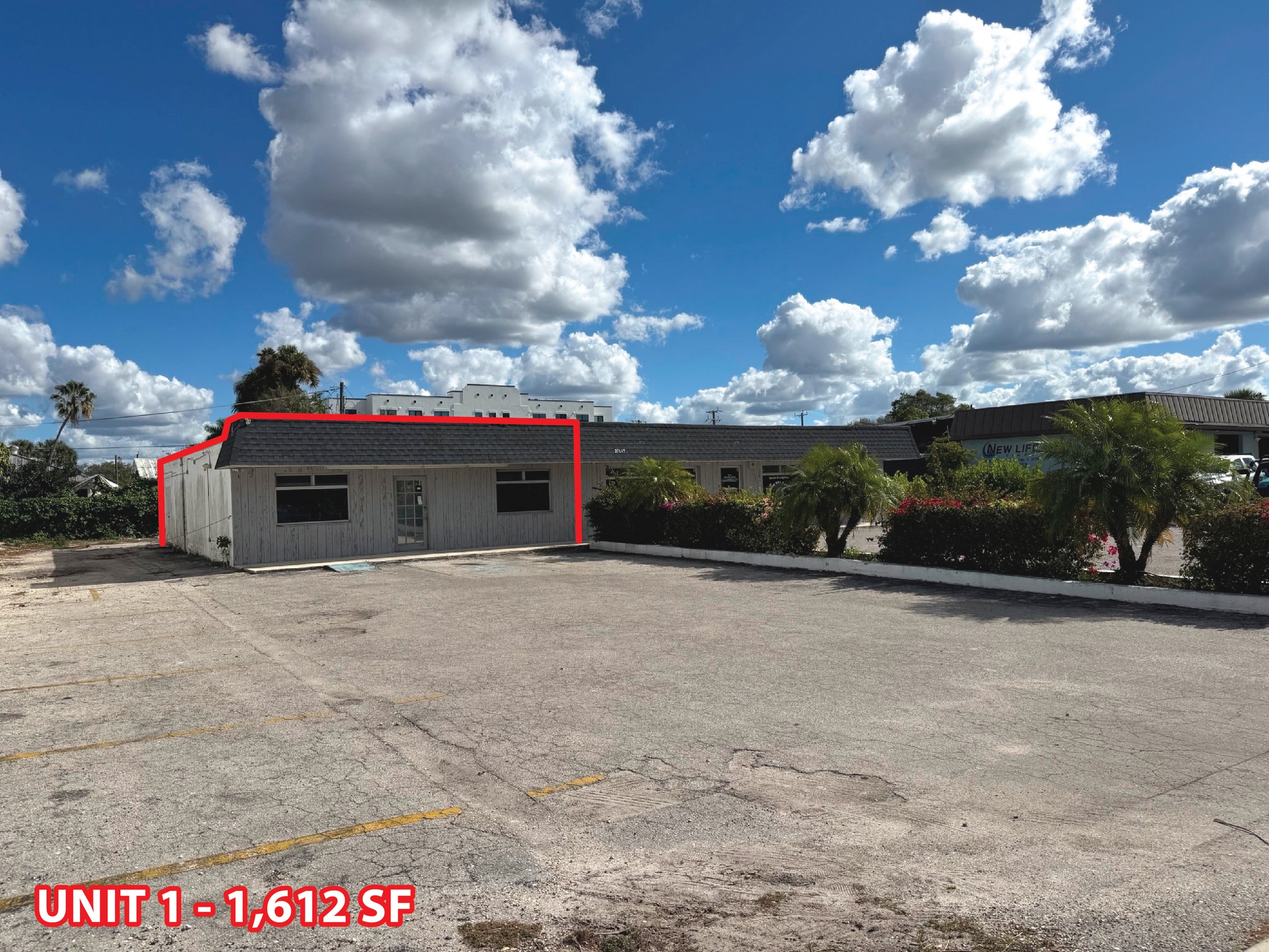 27665 Old Us-41 Rd, Bonita Springs, FL à louer Photo du bâtiment- Image 1 de 7