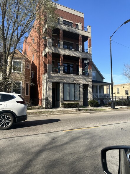 1954 W Foster Ave, Chicago, IL for sale - Building Photo - Image 1 of 1