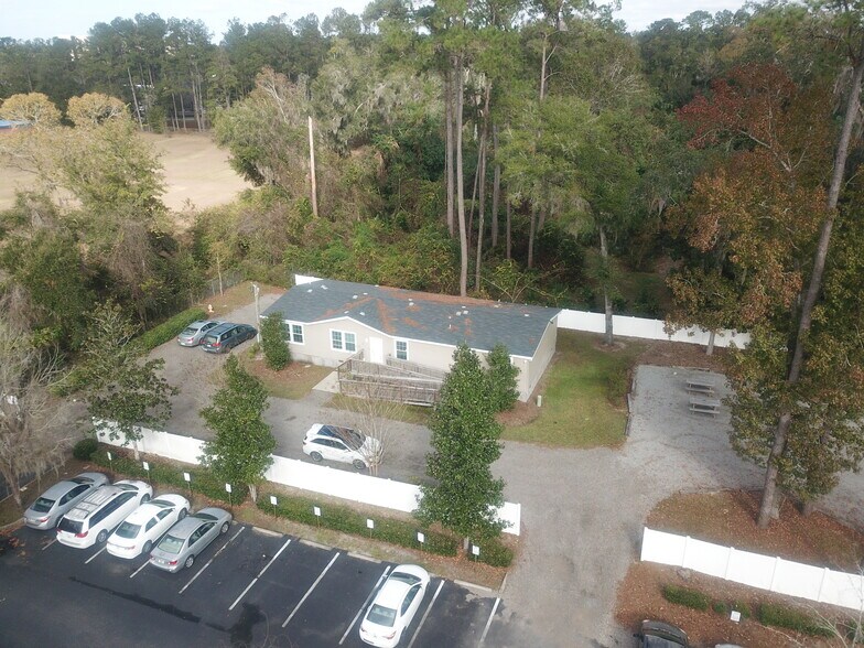 5902 NW 1st Pl, Gainesville, FL à louer - Photo du bâtiment - Image 2 de 10