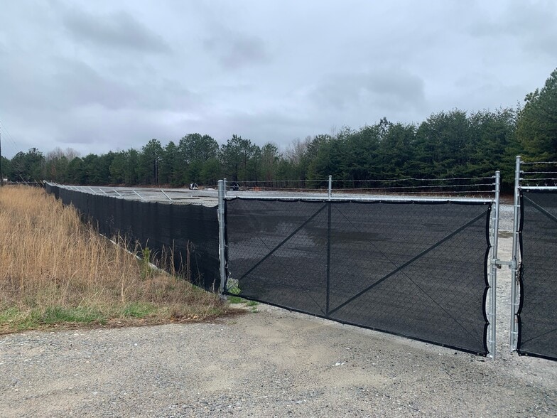 2661-2695 White Sulphur Rd, Gainesville, GA for sale - Building Photo - Image 3 of 5