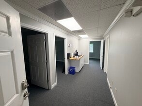 2707 Killarney Way, Tallahassee, FL for lease Interior Photo- Image 2 of 2