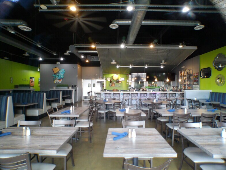 2470-2570 S Val Vista Dr, Gilbert, AZ à louer - Photo du bâtiment - Image 2 de 6