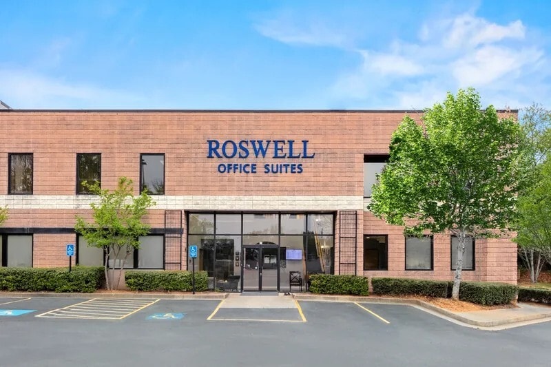 760 Old Roswell Rd, Roswell, GA for lease - Building Photo - Image 1 of 11