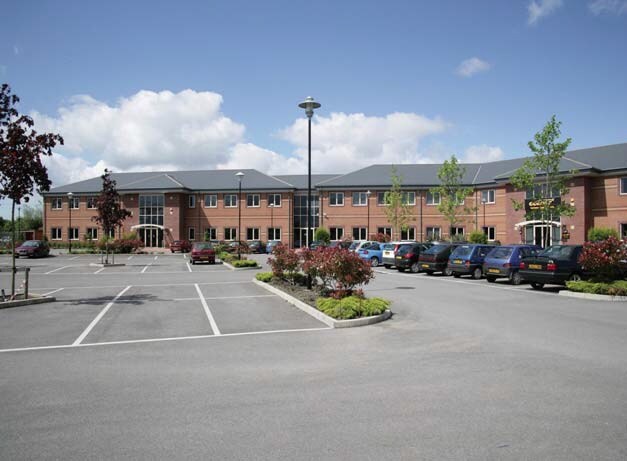 Rivermead Ct, Kenn à louer - Photo du bâtiment - Image 2 de 5