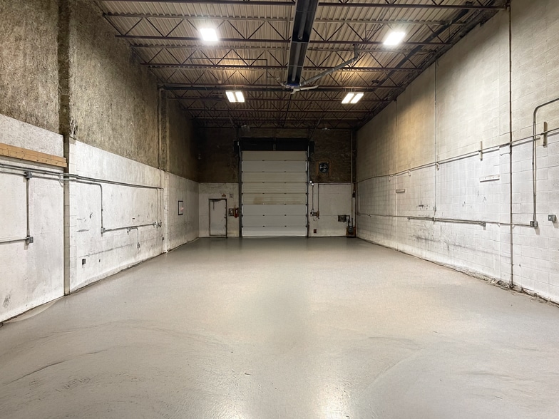 15140 128th Ave NW, Edmonton, AB for sale - Building Photo - Image 3 of 3