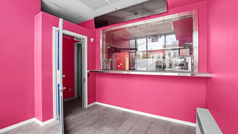 2195 Bergen St, Brooklyn, NY à vendre - Photo du bâtiment - Image 2 de 13