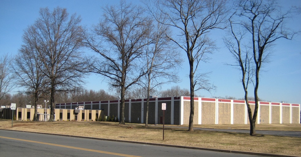 245 Belmont Dr, Somerset, NJ for lease - Building Photo - Image 2 of 8