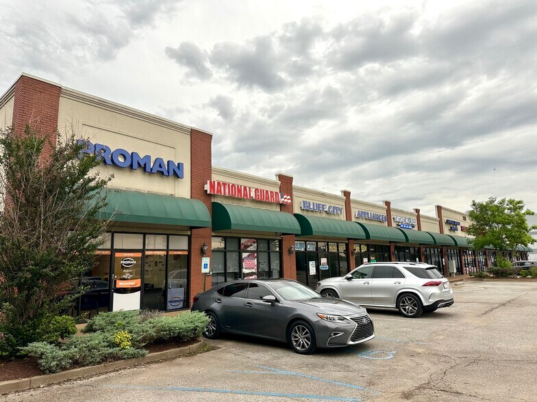 7685 Hacks Cross Rd, Olive Branch, MS à louer - Photo du bâtiment - Image 2 de 21