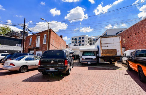 H Street Alley Portfolio portefeuille de 3 propriétés à vendre sur LoopNet.ca - Photo principale - Image 1 de 3