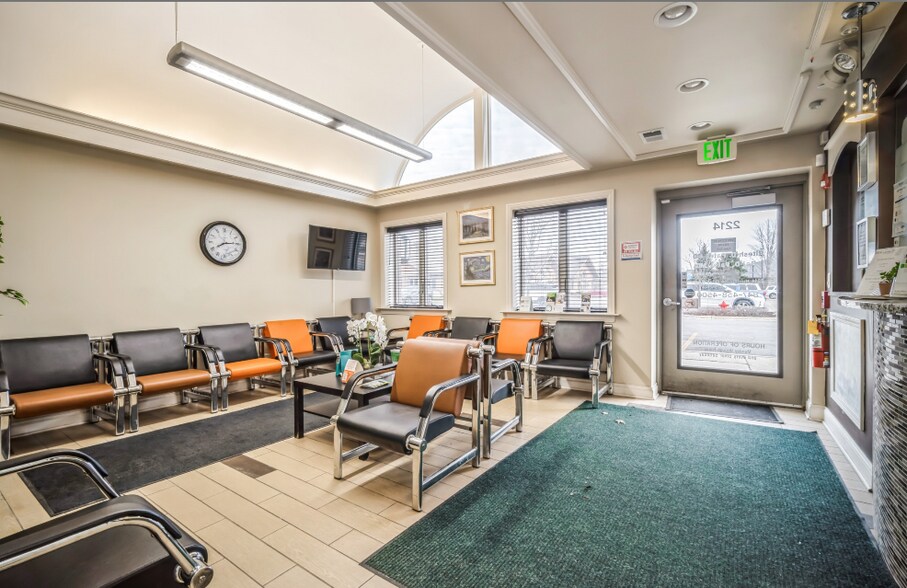 2214 Huntington Dr N, Algonquin, IL à vendre - Photo intérieure - Image 3 de 7