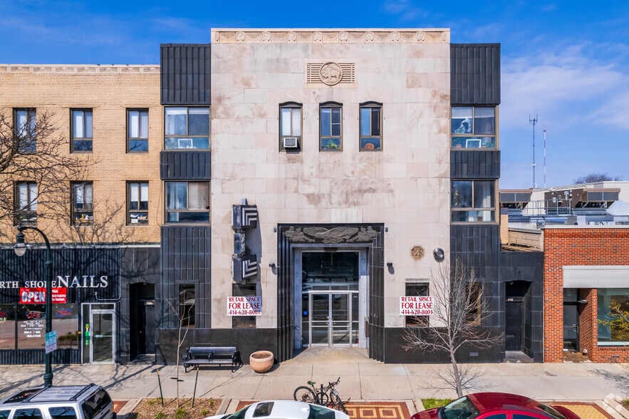 4001-4015 N Oakland Ave, Milwaukee, WI for lease - Building Photo - Image 2 of 29