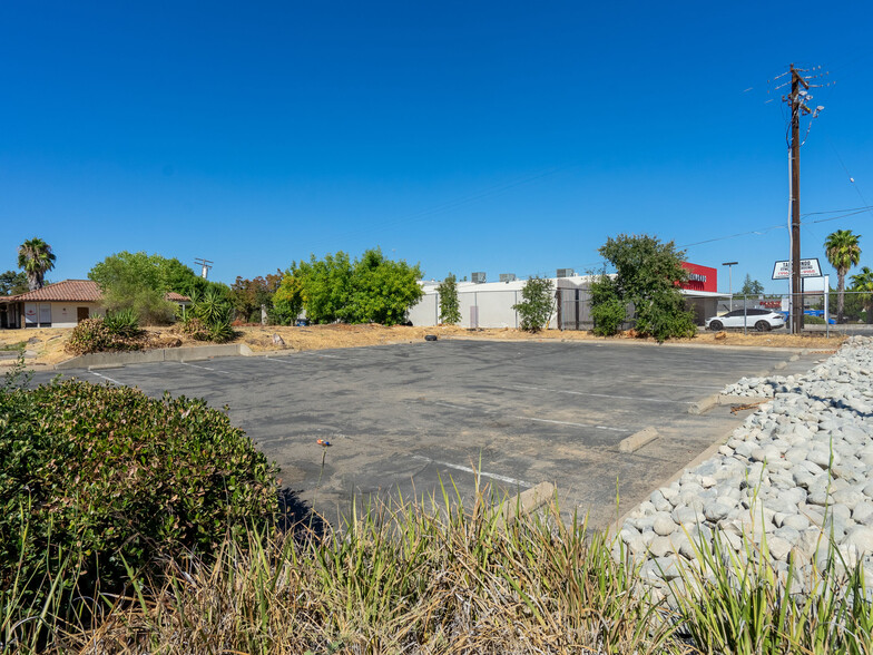 5725 Marconi Ave, Carmichael, CA for sale - Building Photo - Image 2 of 14