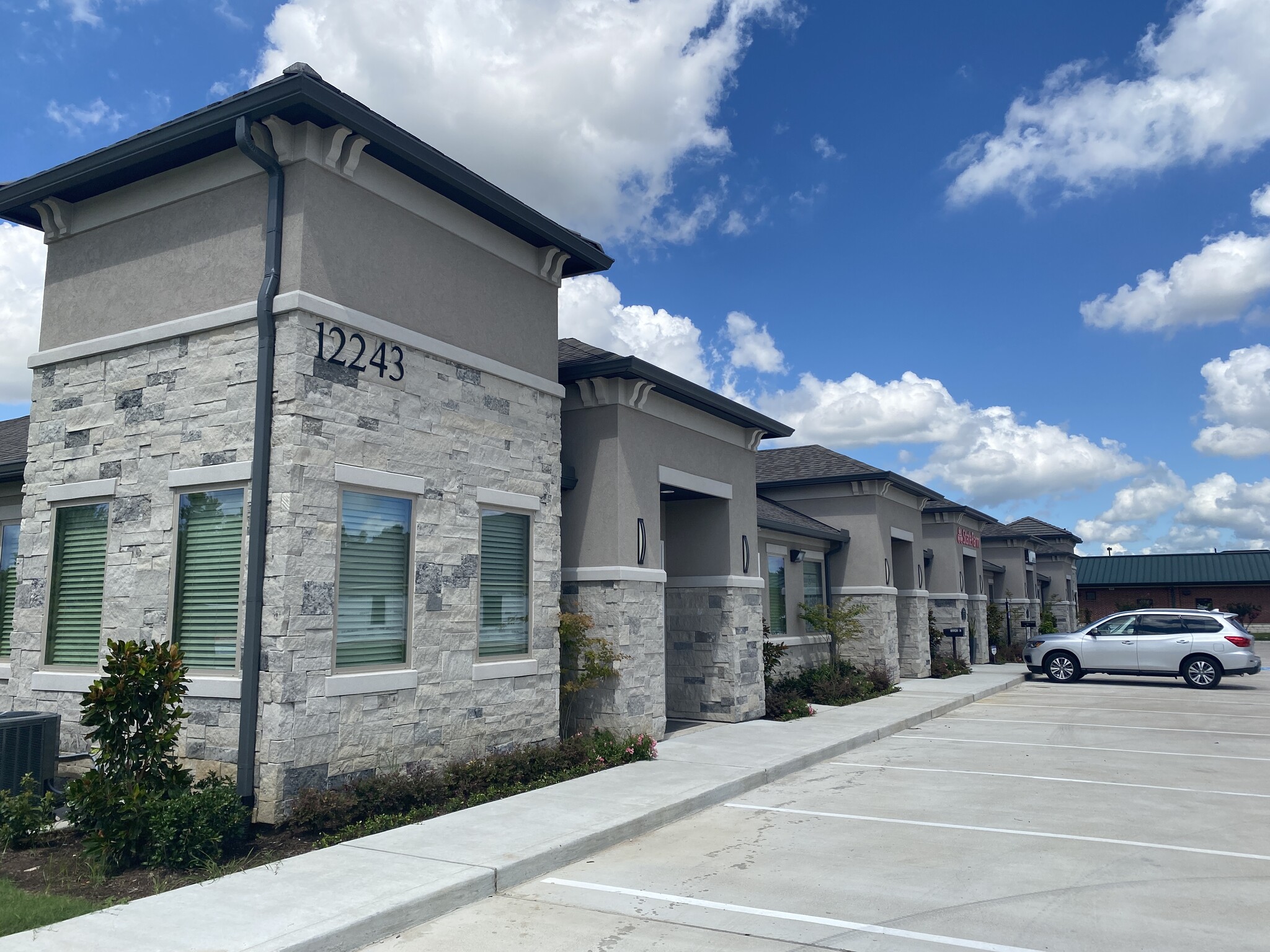 12243 Queenston Blvd, Houston, TX for sale Building Photo- Image 1 of 7