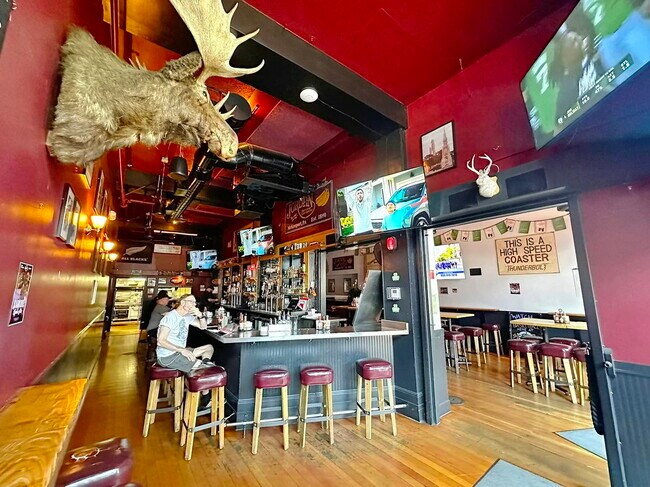 Plus de détails pour 3116 16th St, San Francisco, CA - Commerce de détail à louer