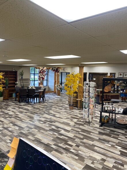 2510 Spurgin Rd, Missoula, MT à louer - Photo du bâtiment - Image 2 de 4