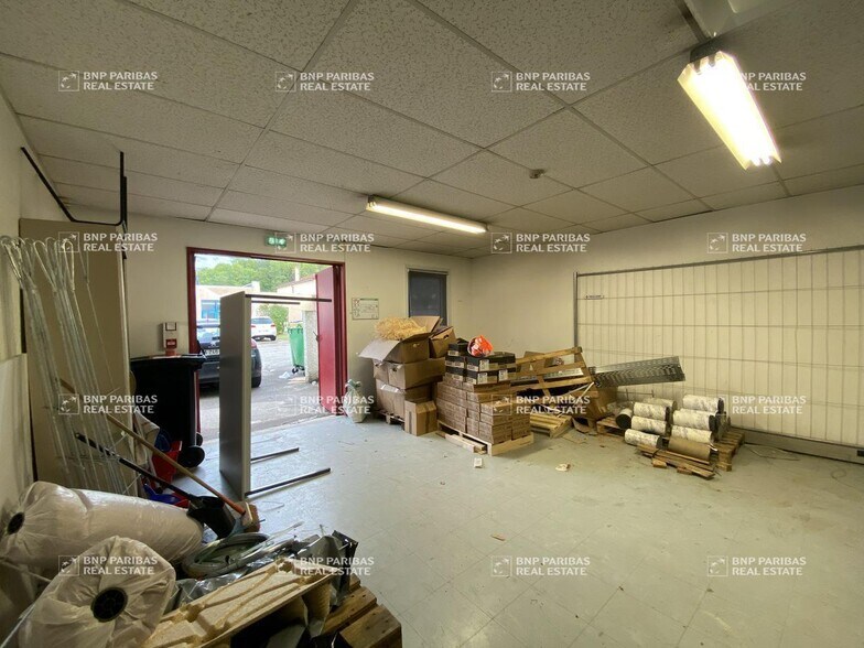 1 Rue De L'Europe, Claix for sale - Building Photo - Image 2 of 9