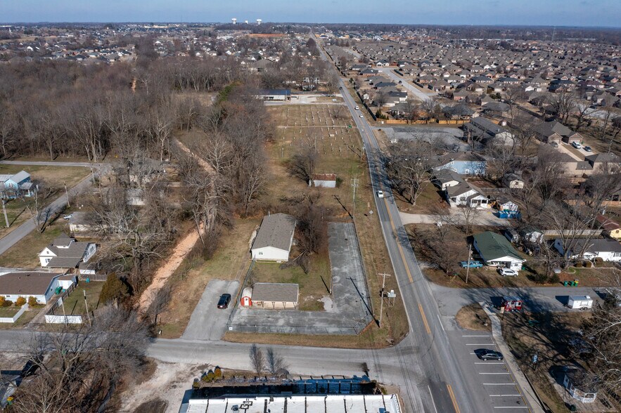 100 W 1st St, Centerton, AR à vendre - Photo du bâtiment - Image 2 de 3