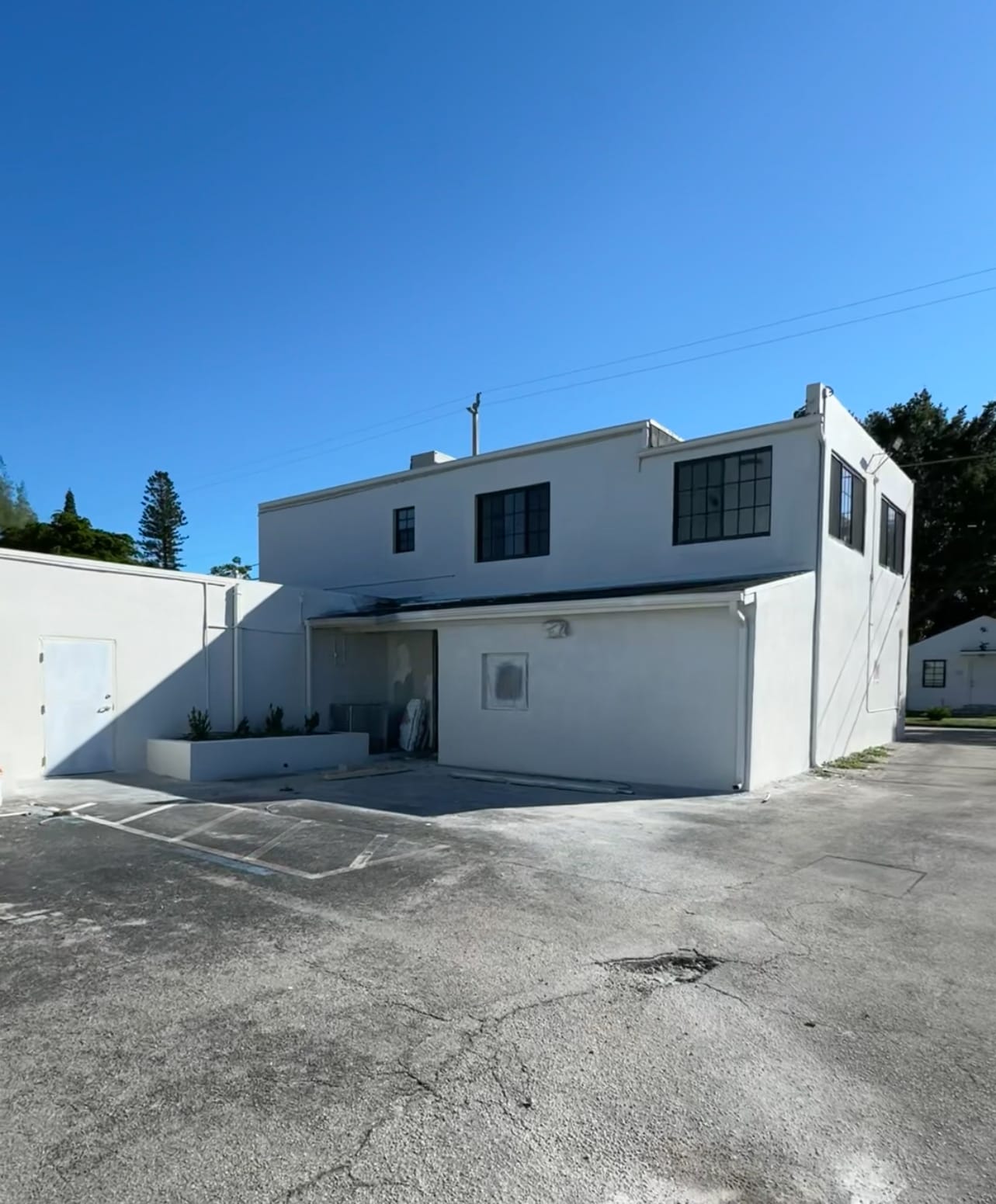 7330 NE 4th Ct, Miami, FL for lease Building Photo- Image 1 of 18