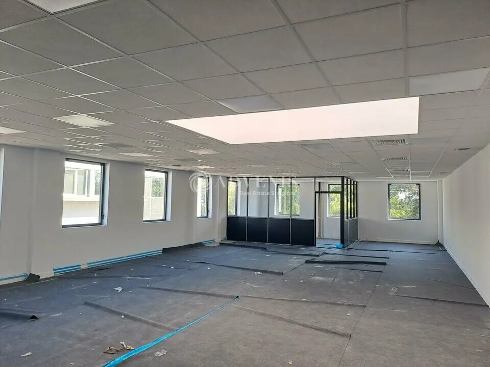 Local d'activités dans Carquefou à vendre Photo intérieure- Image 1 de 12