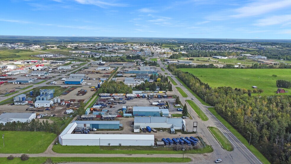 6326 50, Drayton Valley, AB à vendre - Photo du bâtiment - Image 3 de 12