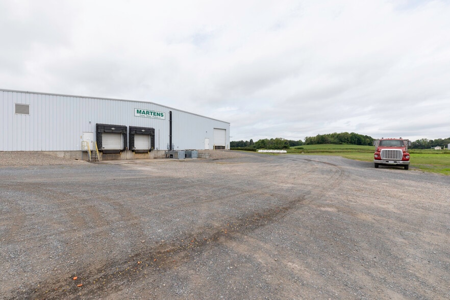 1323 Towpath Rd, Port Byron, NY à vendre - Photo du bâtiment - Image 3 de 27