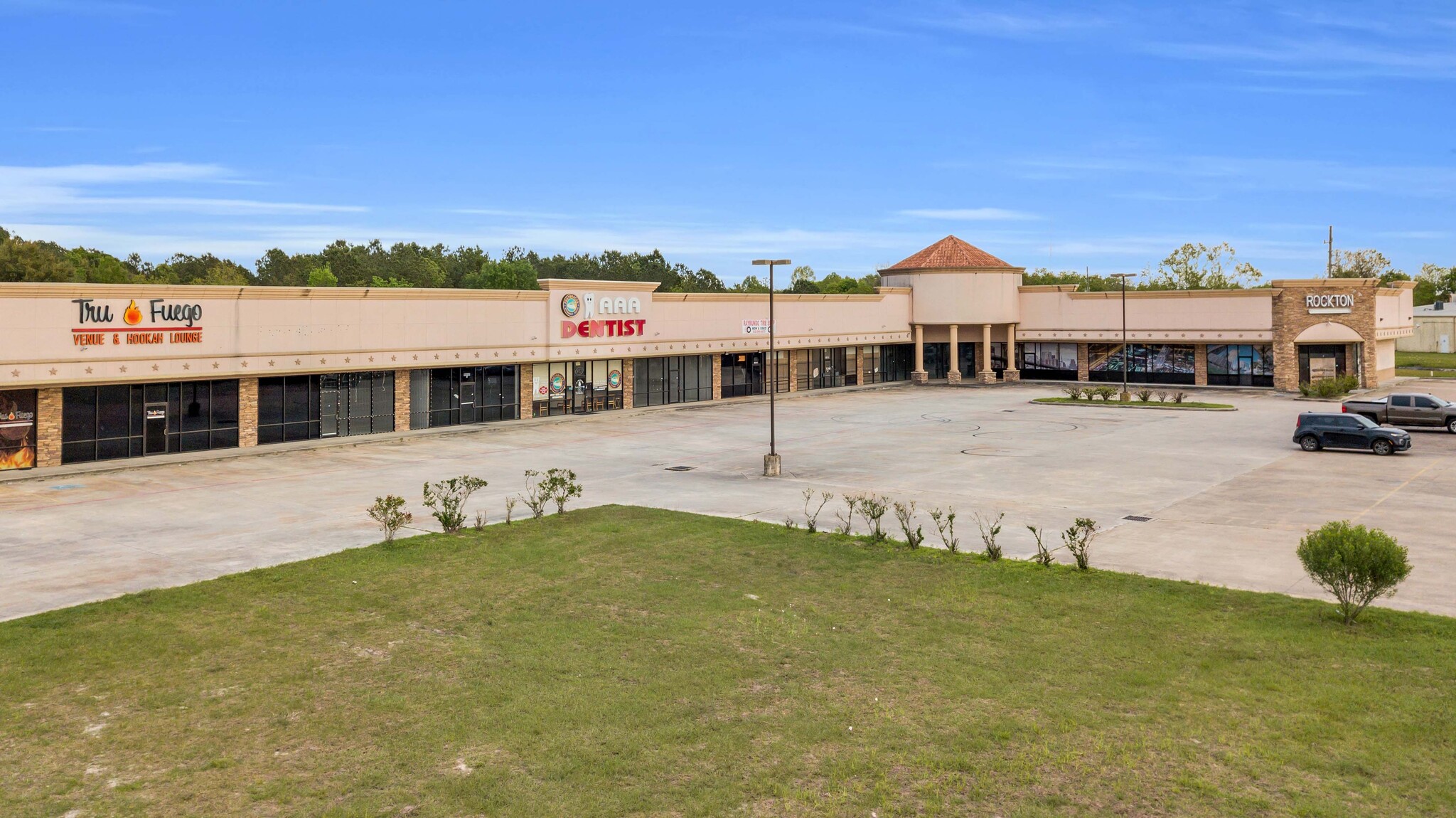 11602 Veterans Memorial Dr, Houston, TX à vendre Photo du bâtiment- Image 1 de 1