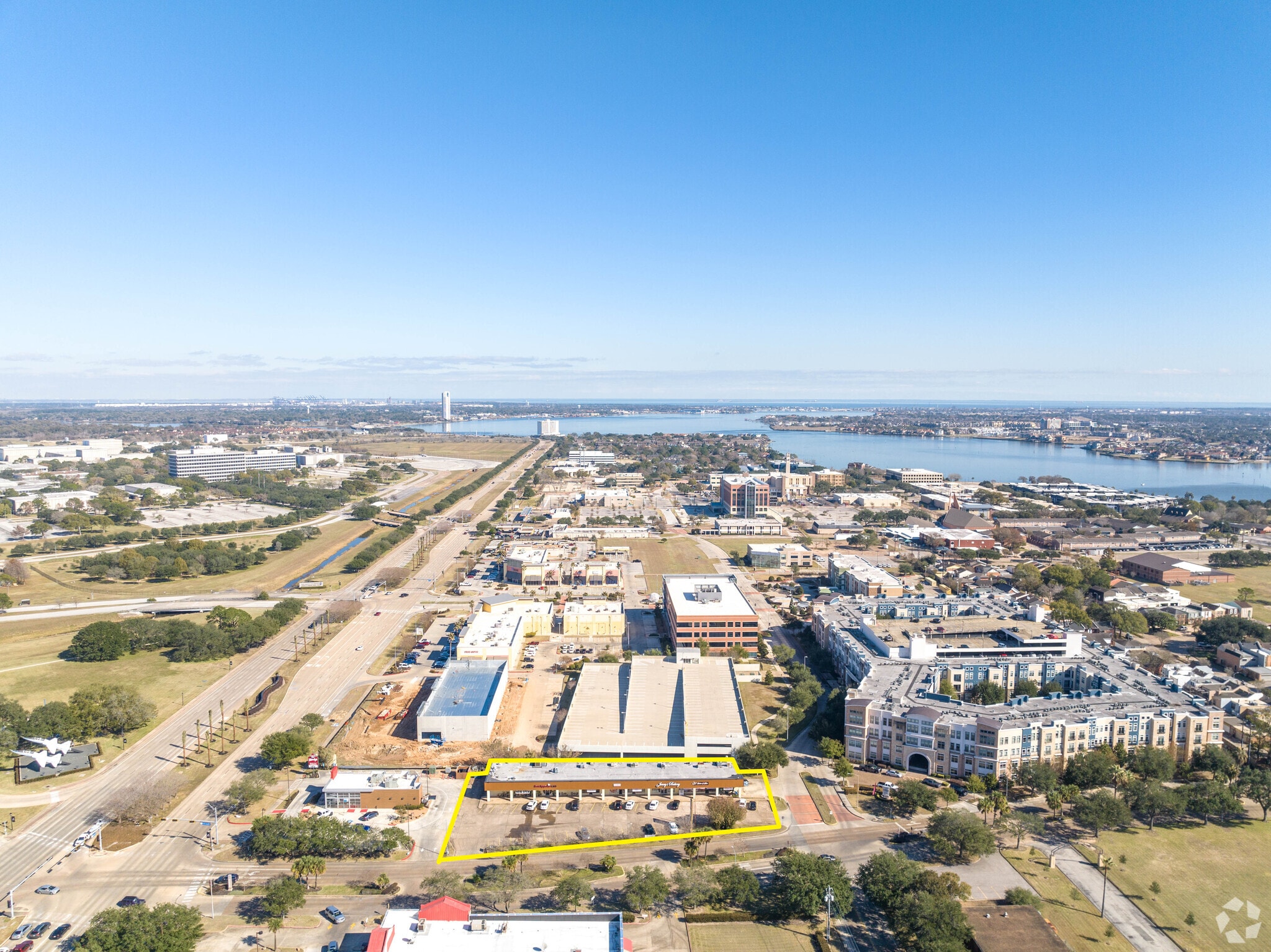 18027-18055 Point Lookout Dr, Houston, TX for lease Building Photo- Image 1 of 5
