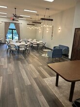 101 E 4th Ave, Crestview, FL for lease Interior Photo- Image 2 of 8