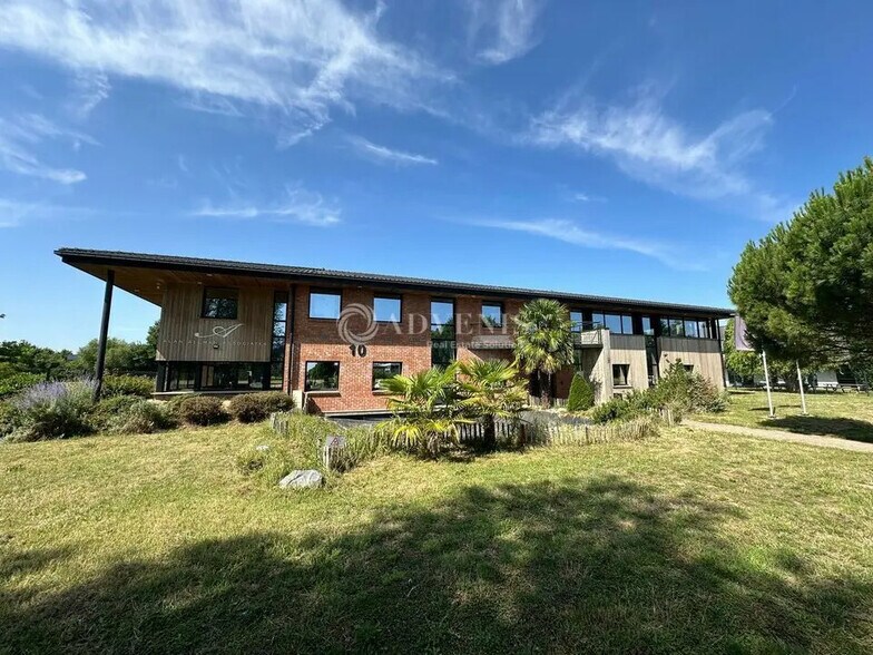 Bureau dans VILLENEUVE-D'ASCQ à louer - Photo du bâtiment - Image 2 de 12