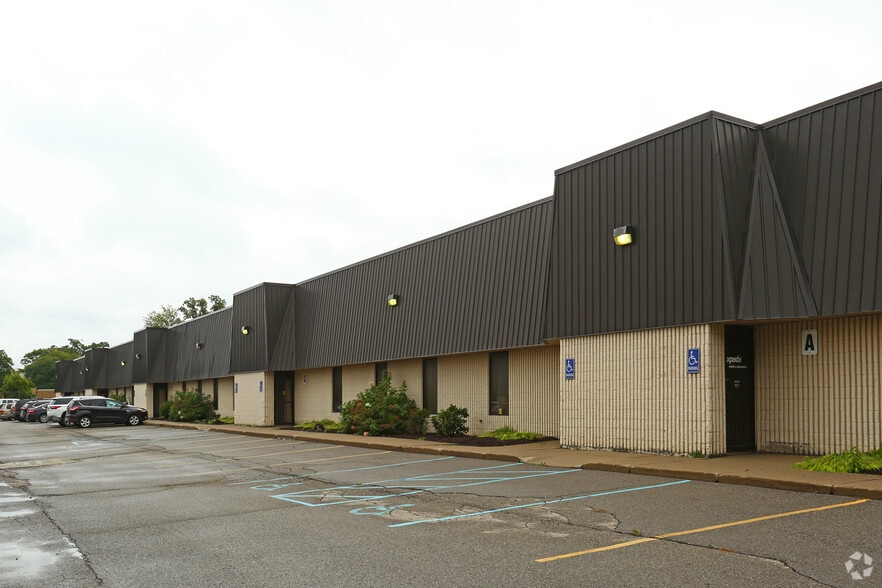 3101 S Gulley Rd, Dearborn, MI for lease - Building Photo - Image 2 of 5