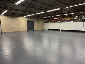 4555 Pearson Pl, Long Island City, NY for lease Interior Photo- Image 1 of 2