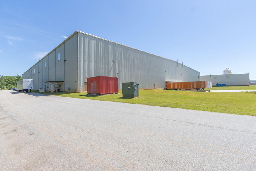 2415 N Highway 81, Anderson, SC à louer - Photo du bâtiment - Image 2 de 11