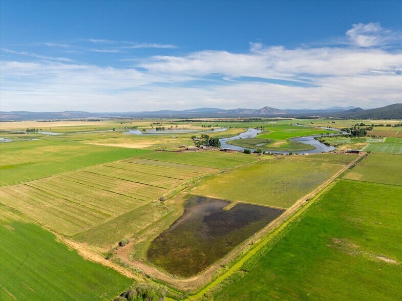 42079 River Bank rd, Fall River Mills, CA à vendre - Aérien - Image 3 de 16