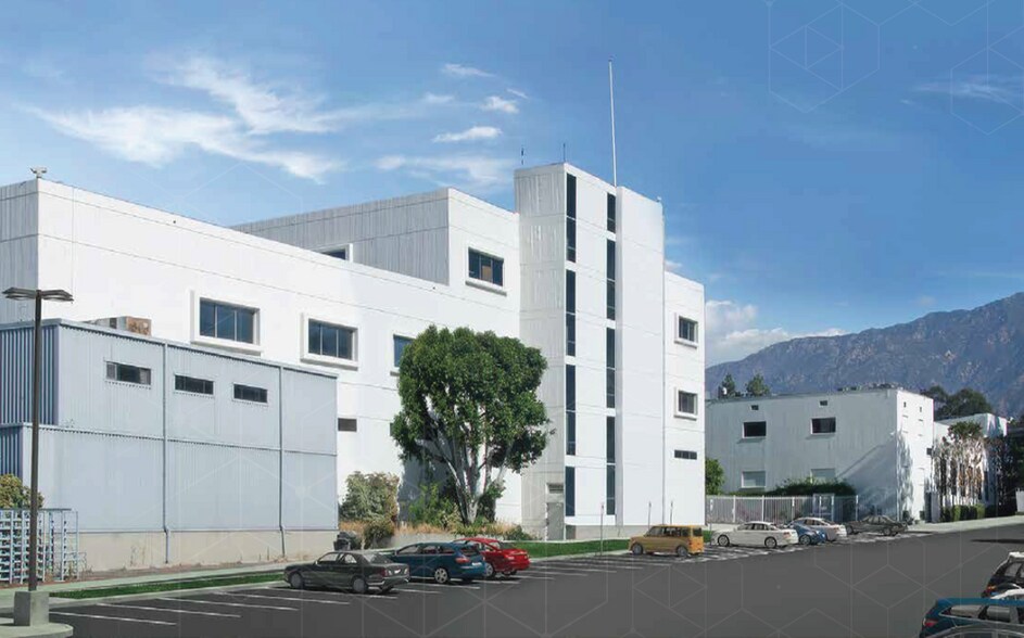 2940 E Foothill Blvd, Pasadena, CA for sale - Building Photo - Image 2 of 10