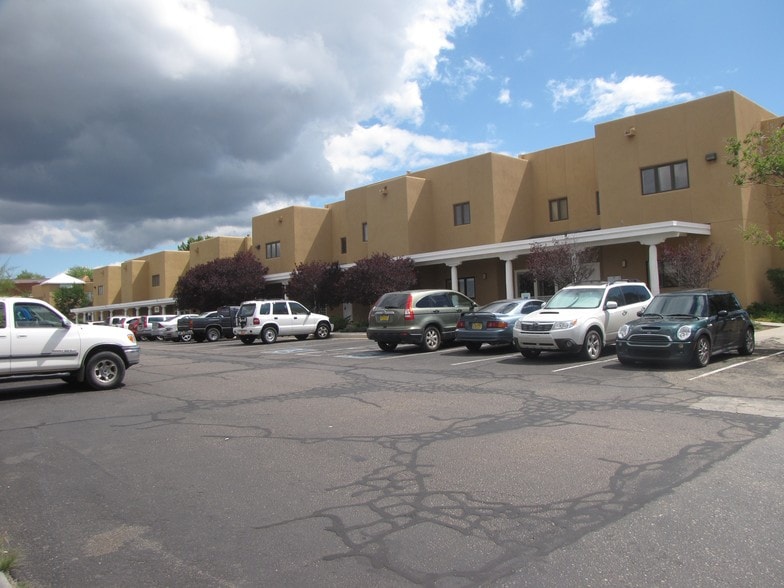 435 Saint Michaels Dr, Santa Fe, NM for lease - Building Photo - Image 3 of 7
